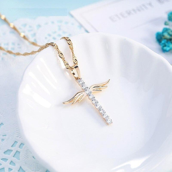 Crucifixo Asas de Proteção - Banho Ouro 18k e Zircônia Cúbica - Fino Brilho